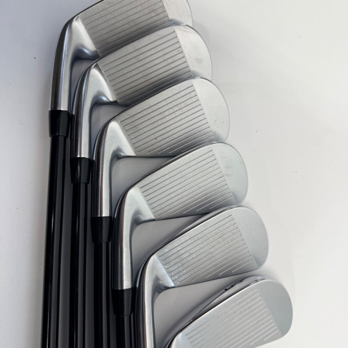 Titleist T200 Iron Set 5-PW Tensei AV AM2 Red Light Flex4