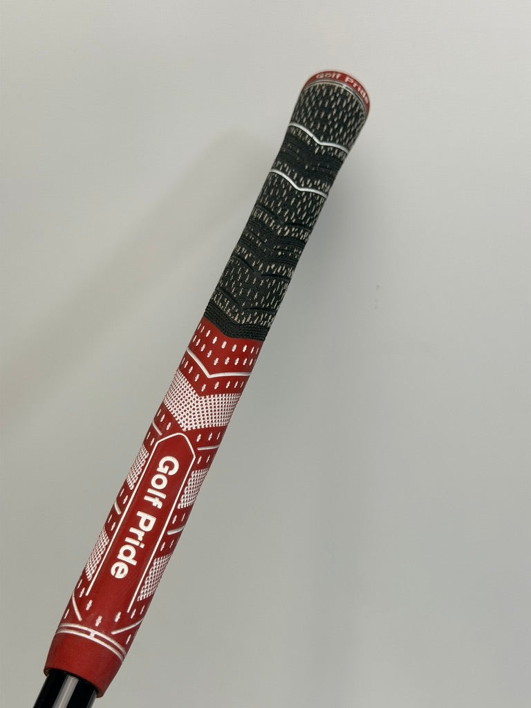 Red and black Golf Pride grip