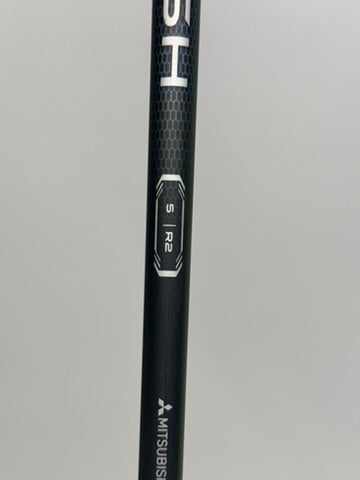 TaylorMade Qi35 Max Lite 7 hybrid - Mitsubishi Vanquish 5 R2 shaft label, original photo