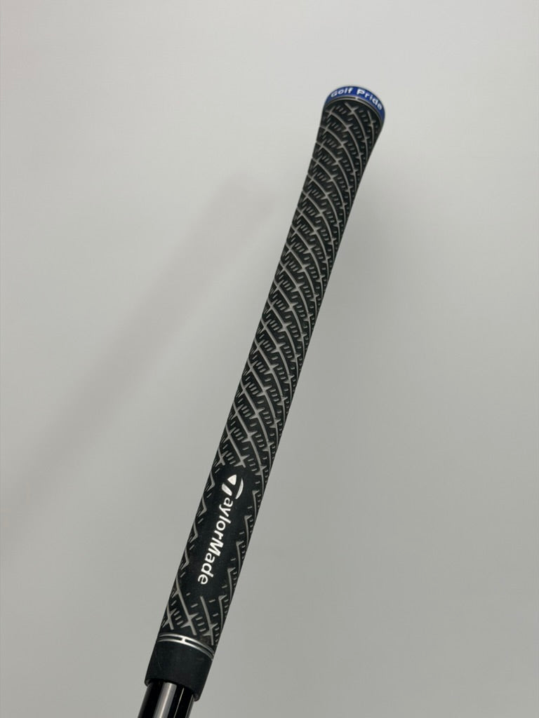TaylorMade golf grip on Srixon 7-wood