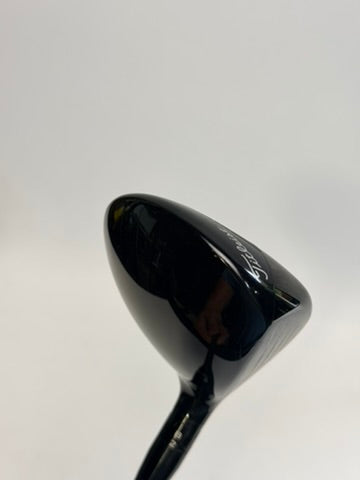 Titleist GT2 left-handed 7 wood crown view