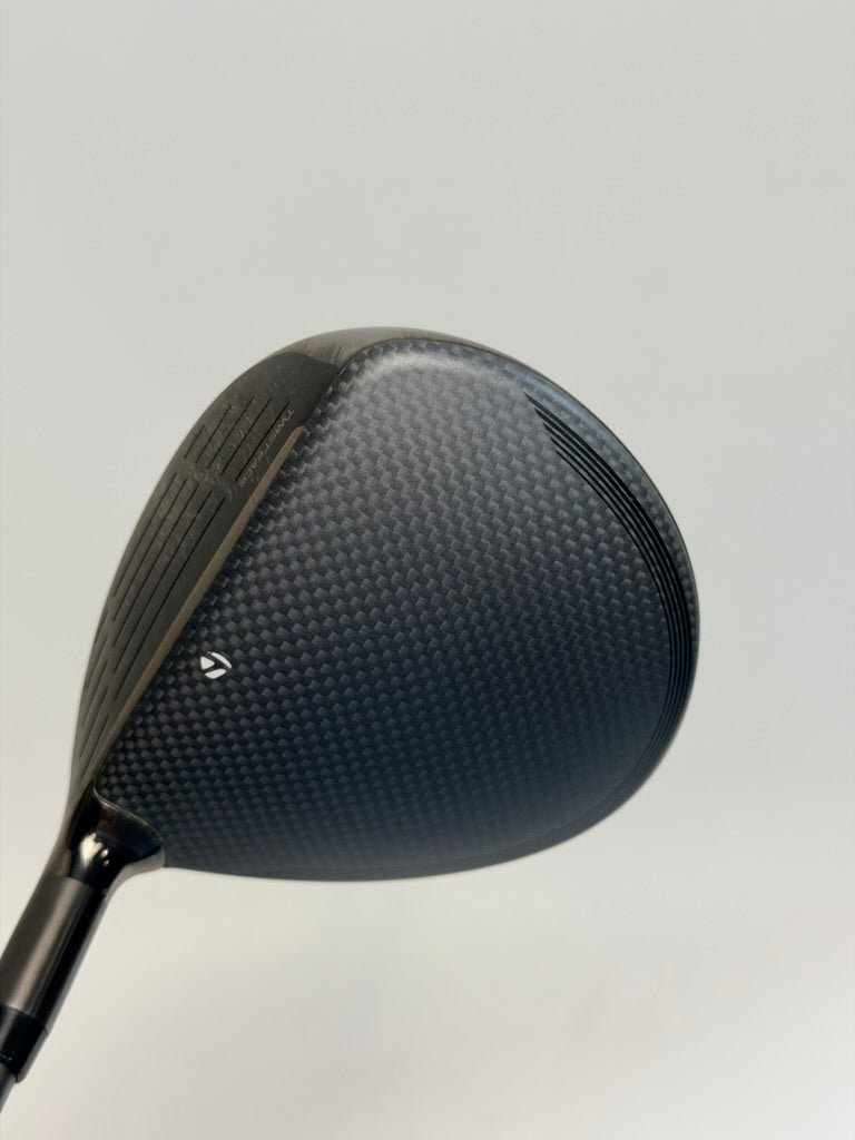 Used TaylorMade Qi35 Max 9 wood crown