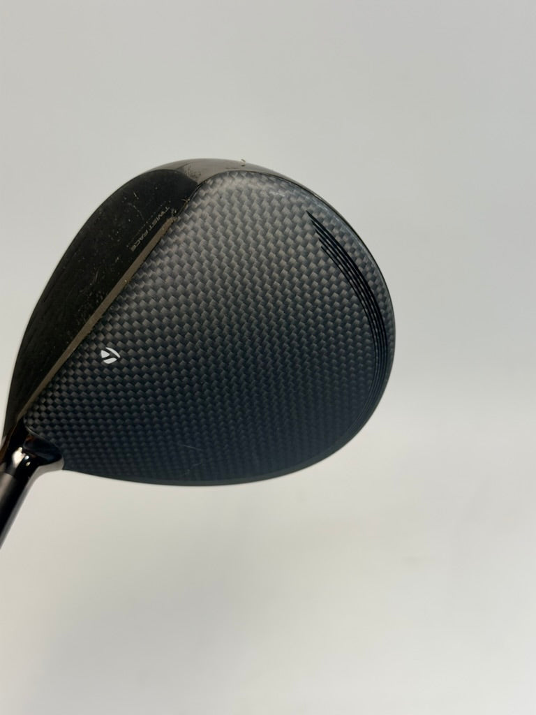 TaylorMade Qi35 Max 9 wood carbon crown