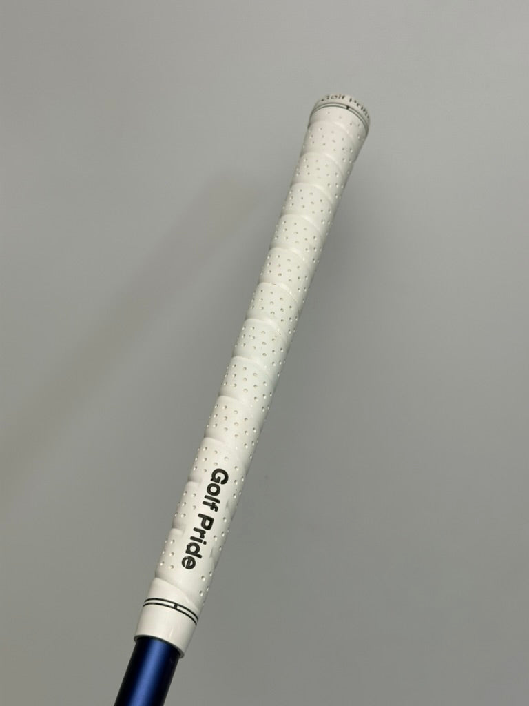 White Golf Pride grip