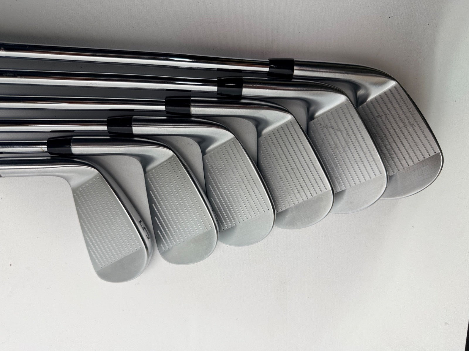 Titleist 2023 T100 Iron Set 5-PW Dynamic Gold 120 S300 Stiff6