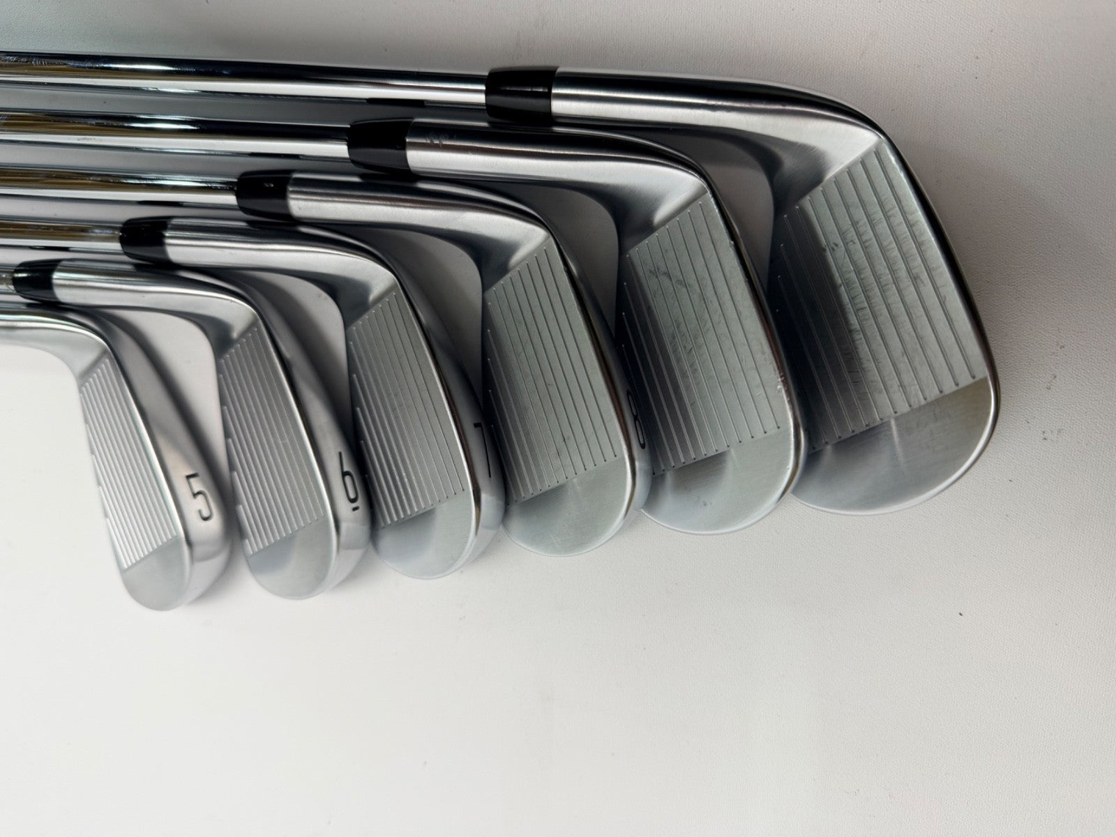 Titleist 2023 T100 Iron Set 5-PW Dynamic Gold 120 S300 Stiff7