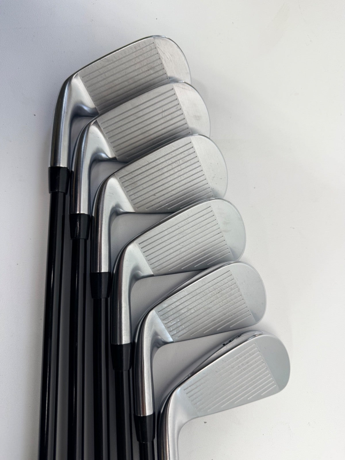 Titleist T200 Iron Set 5-PW Tensei AV AM2 Red Light Flex4