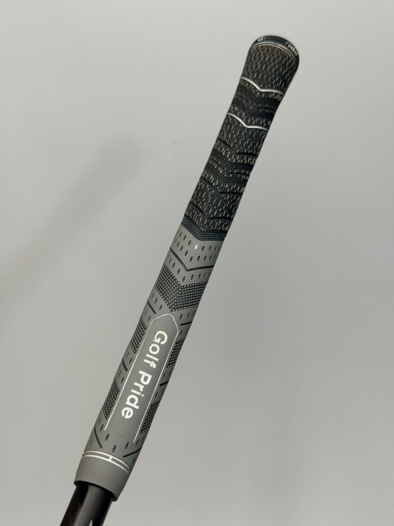 Callaway Paradym Ai Smoke Max left-handed 7 wood Golf Pride grip