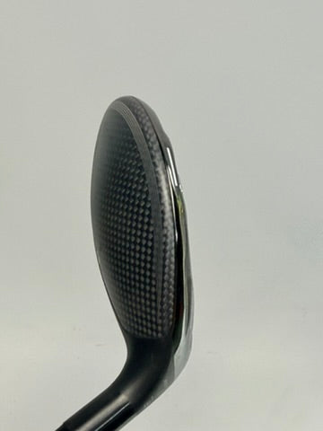 TaylorMade Qi35 Max Lite 6 hybrid - Toe and crown side view original photo