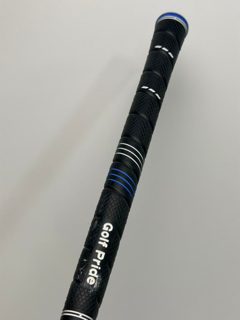 TaylorMade Qi35 Max Lite 6 hybrid - Golf Pride grip with blue accents original photo