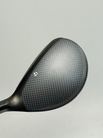 TaylorMade Qi35 Max Lite 7 hybrid - Carbon crown top view, original photo