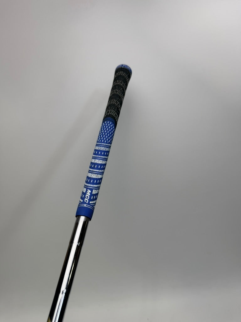 X100 club blue and black Golf Pride grip