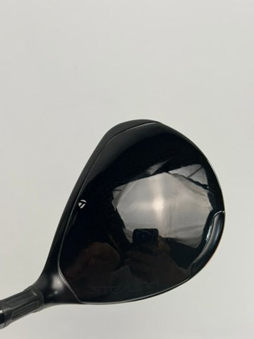 TaylorMade Stealth 2 7 wood 21 degrees - crown