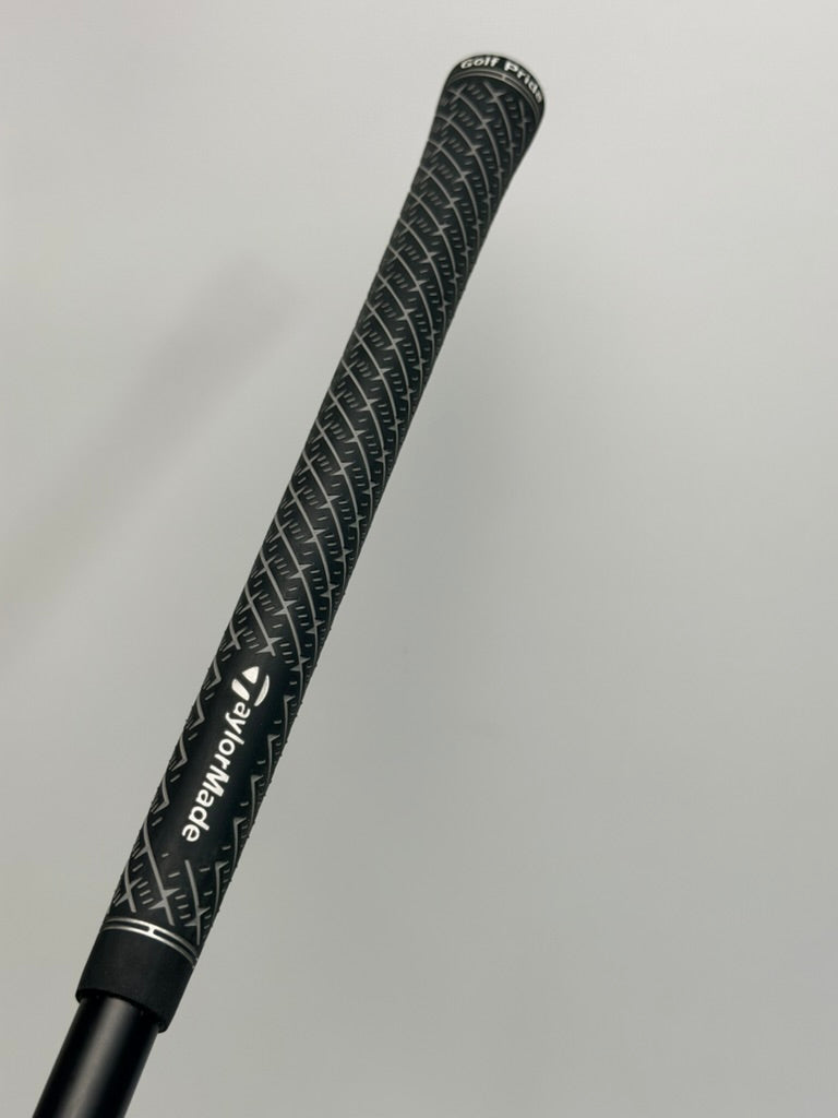 Black TaylorMade Golf Pride grip