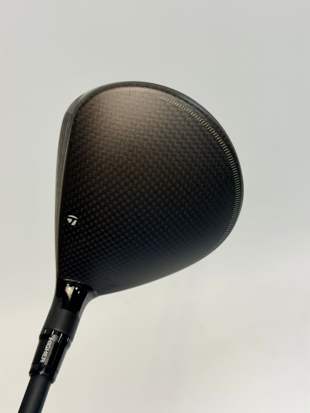 TaylorMade Qi4D Core 9 wood carbon crown view